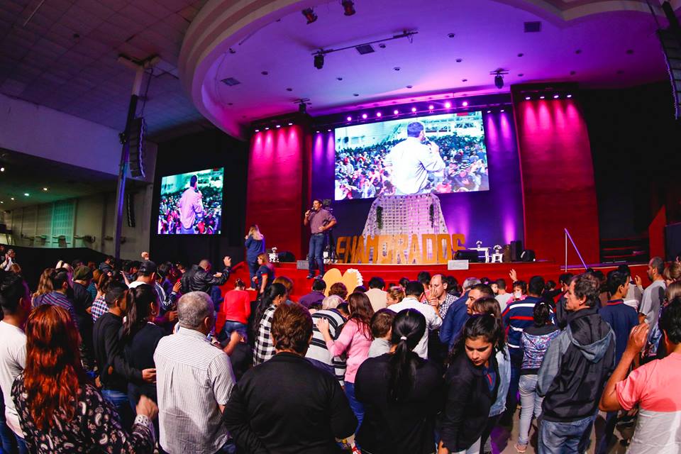 Retiro de Matrimonios: Miles Renovaron su Pacto de Amor y Fidelidad