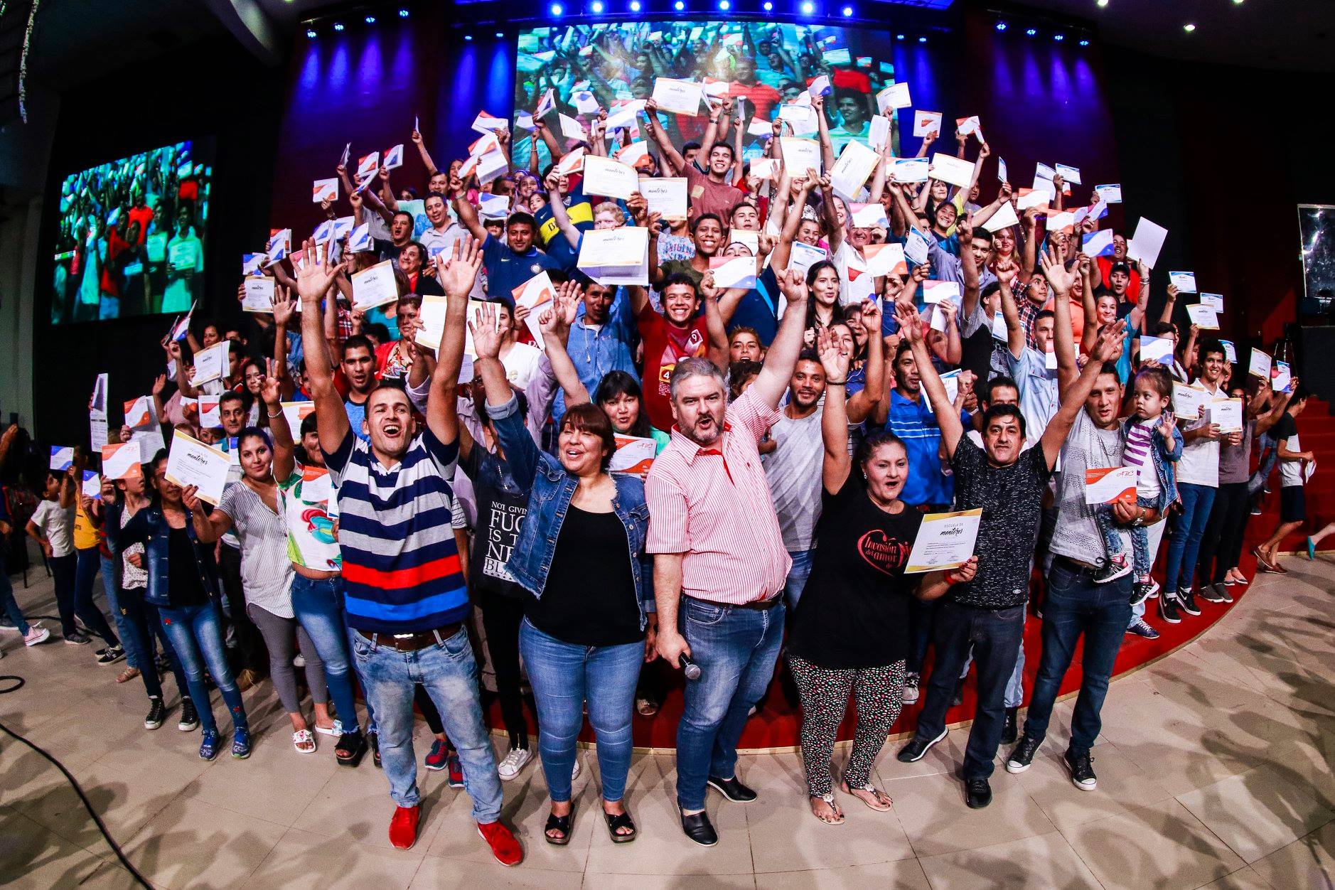 Nuevos Egresados de Escuela de Vida