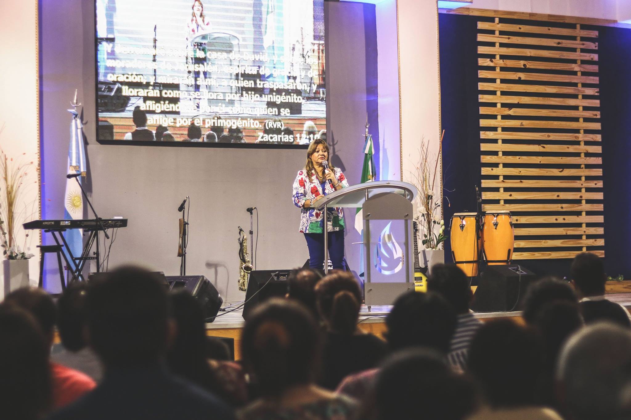 La Profeta Alicia Ledesma diserto en el Congreso "Rompimiento"