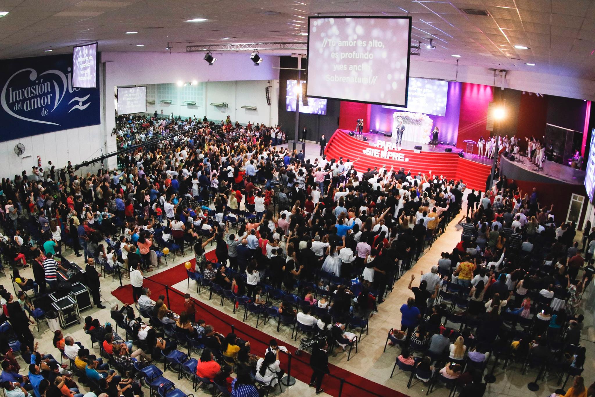 Familias Bendecidas en el Casamiento Múltiple y Renovación de votos