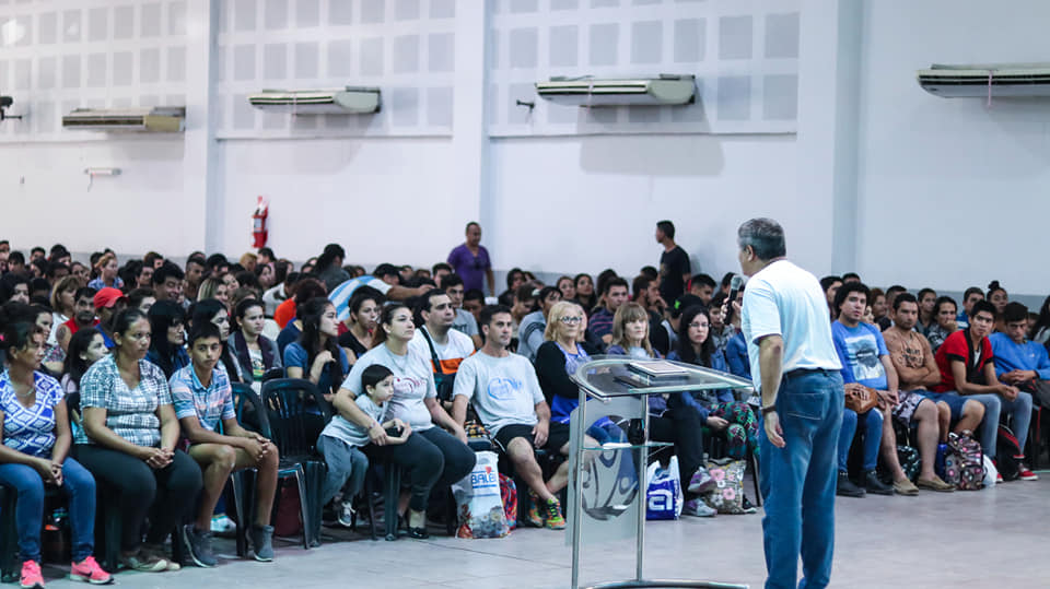 Cerca de 500 Personas en la Fiesta de Bienvenida