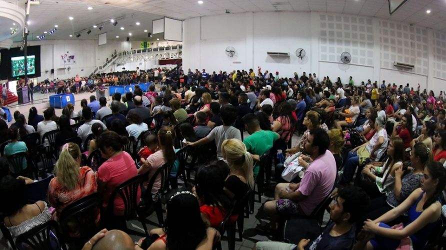 Mas de 400 Personas en la Fiesta de Bienvenida