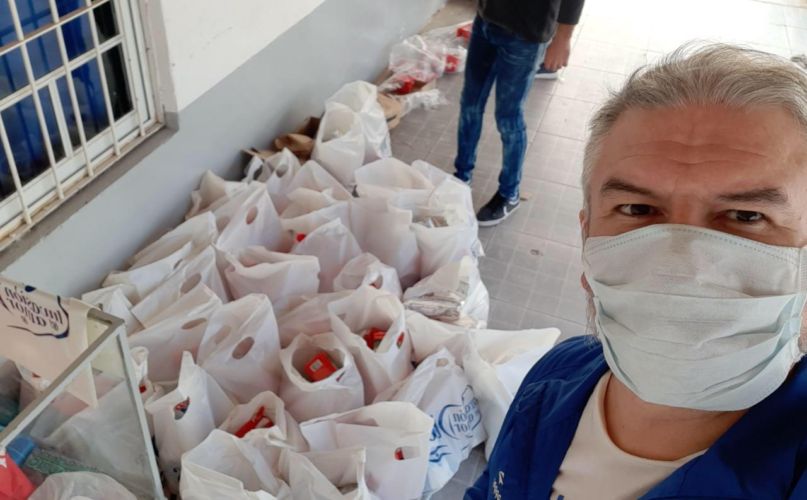 Miembros de Fundación Cielos Abiertos entregaron más mercadería a decenas de familias en Fontana