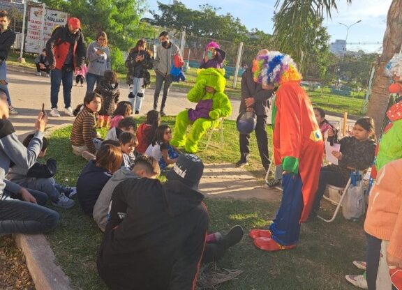 El ministerio de abuelos "plenitud" realizó una actividad solidaria en el Hospital Pediátrico