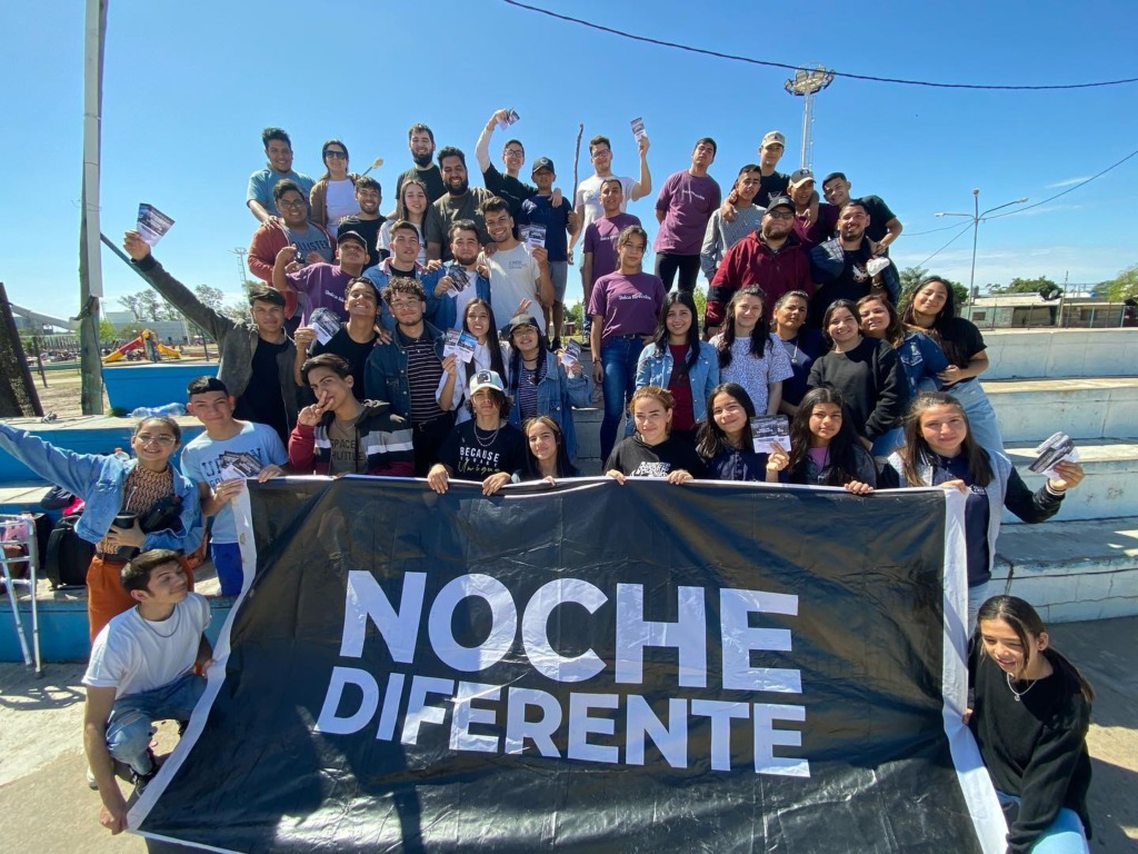 Este Sábado 29 a las 19hs: Noche Diferente en Plaza España