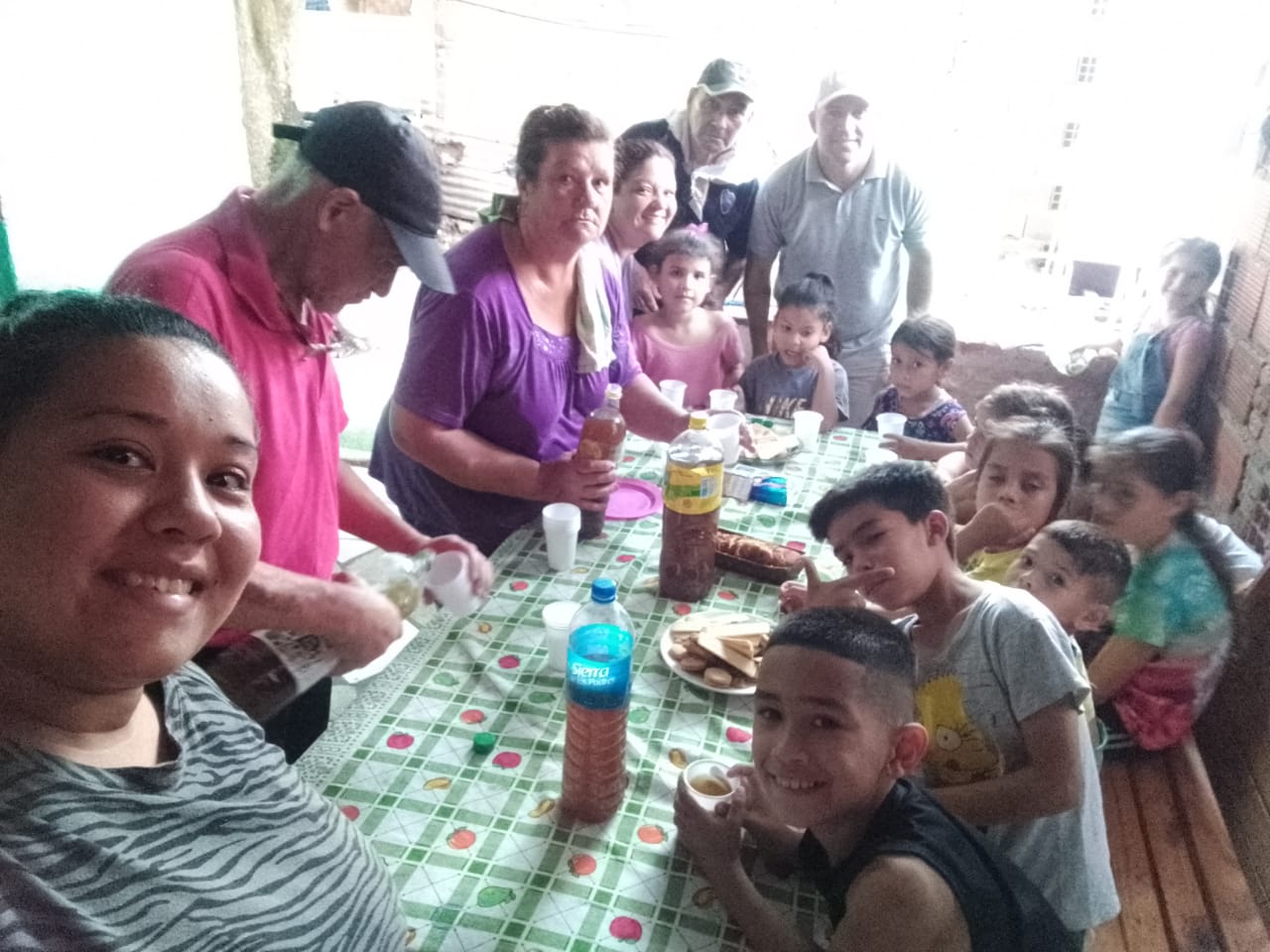 Barrio Sol de Mayo de Corrientes Capital continúa recibiendo ayuda solidaria