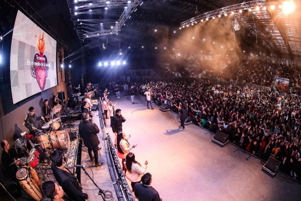 La Gloria de Dios se manifestó en nuestra Escuela Enviados a la Cosecha Final