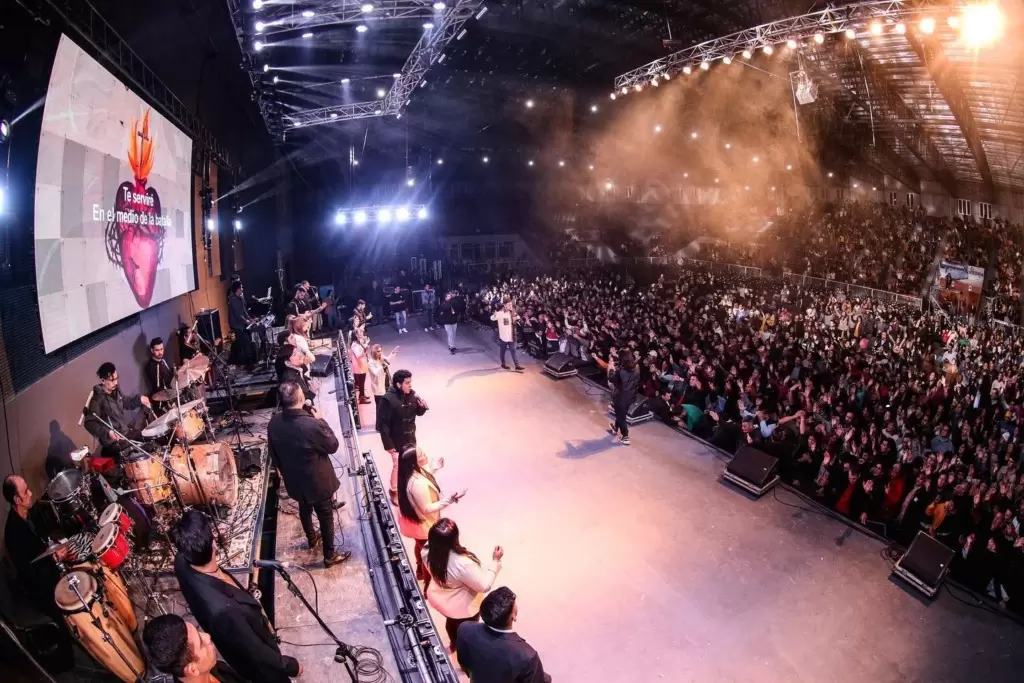 La Gloria de Dios se manifestó en nuestra Escuela Enviados a la Cosecha Final